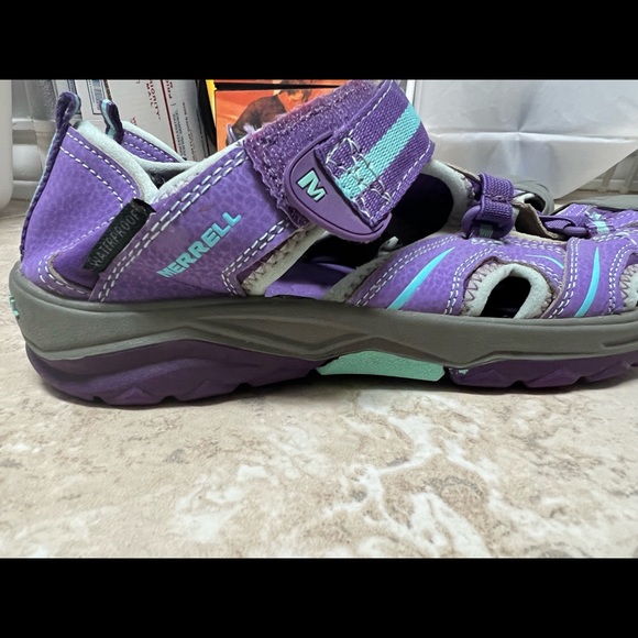 Merrell water shoes - Picture 1 of 3